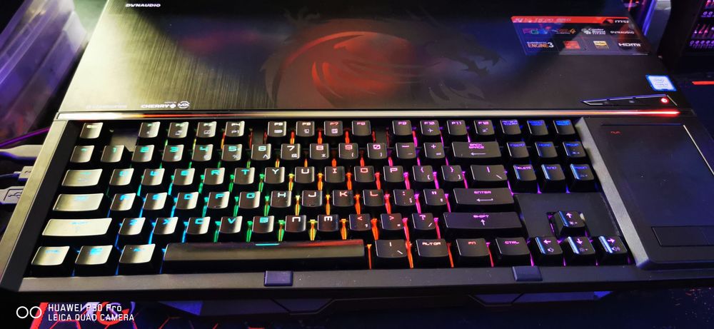 Laptop Gaming Msi Gt83 Titan 64gb ram gtx 1080 sli 16gb video