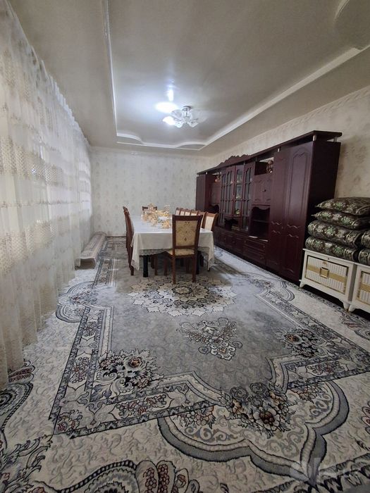 Olmaliq shahar, Internatda hovli uy sotiladi