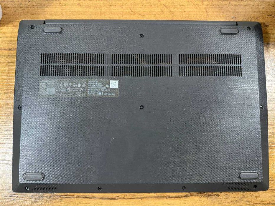 Lenovo V15-IGL Офисный Ноутбук Dual N4020 / 4GB / 1TB HDD / 15.6"HD