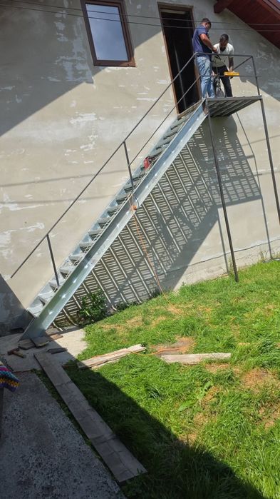 Vând scarii metalice zincate galvanizate la cela mai mic preț