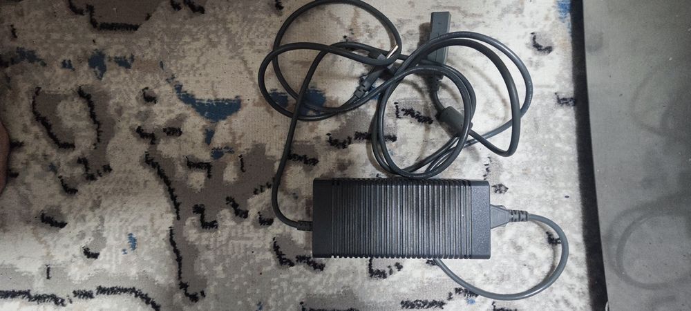 Продам Xbox 360 Jasper срочно