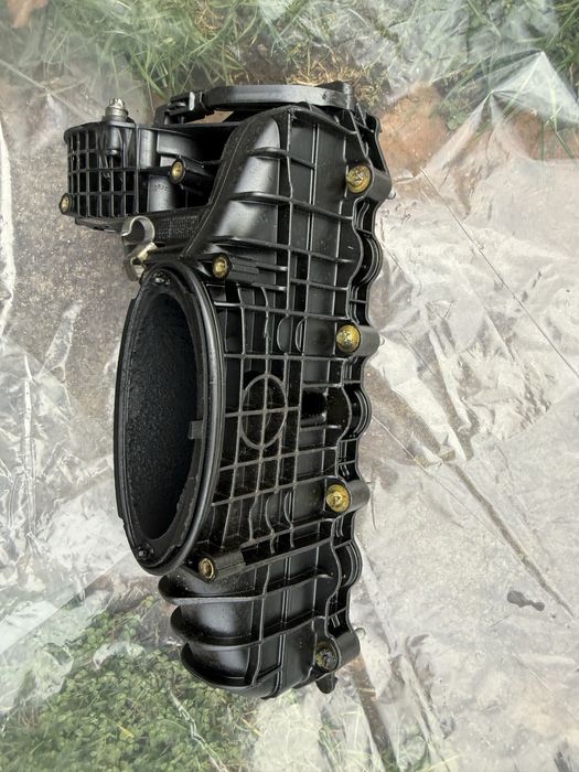 Всмукателен колектор - Mercedes (651)