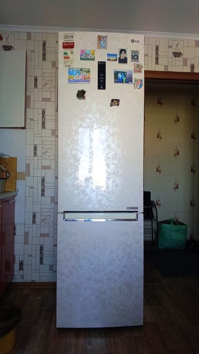 Холодильник, 190 тысяч