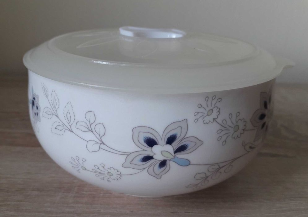 Три американски порцеланови купички