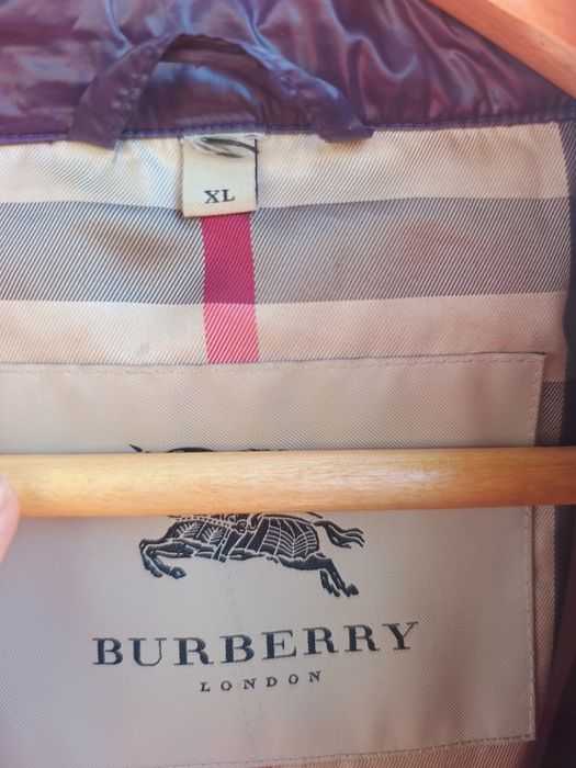 geaca Burberry in stare perfecta