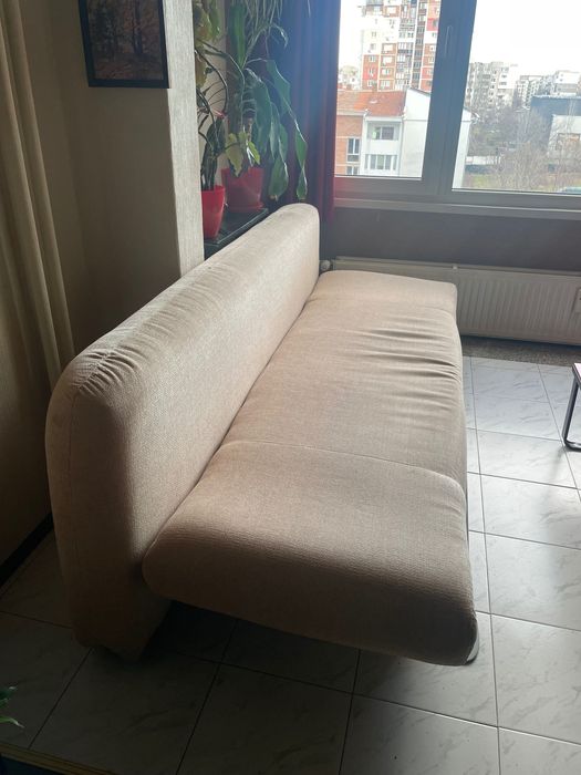 Разтегателен диван