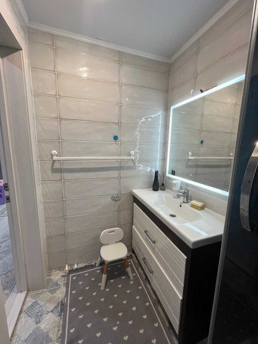 продаю двухкомнатную квартиру