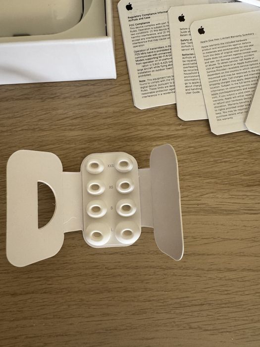 Apple Airpods Pro 3 Model A3065 A3122