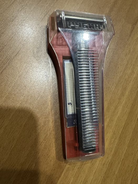 Aparat de ras clasic