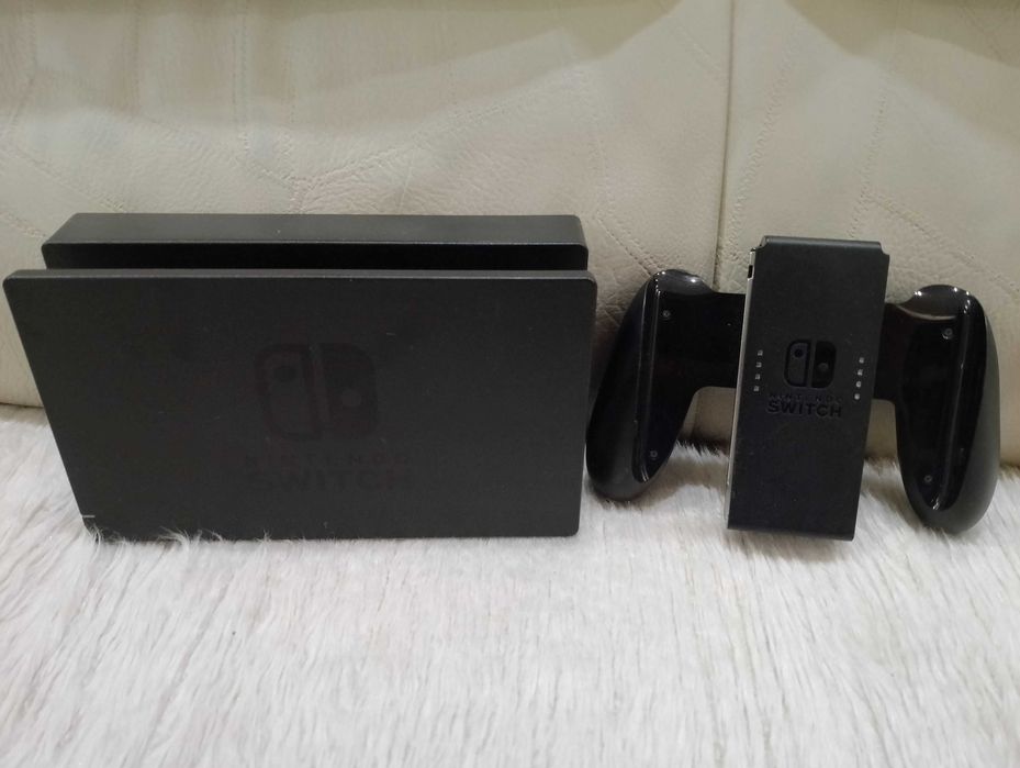 Докинг станция и Grip за Nintendo switch