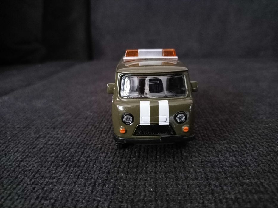УАЗ 452 (39625) Буханка , Технопарк , нов в кутия , мащаб 1:43
