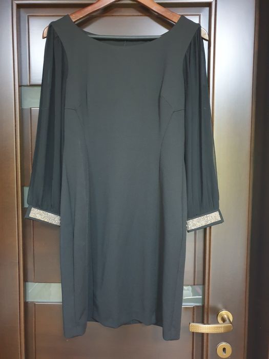 Rochie neagră de ocazie