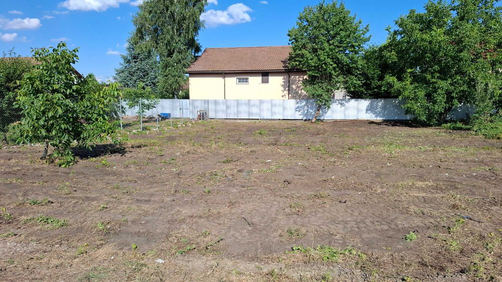 Teren intravilan 500 mp de vânzare – 18 ml deschidere -Petrești, comuna Vânători