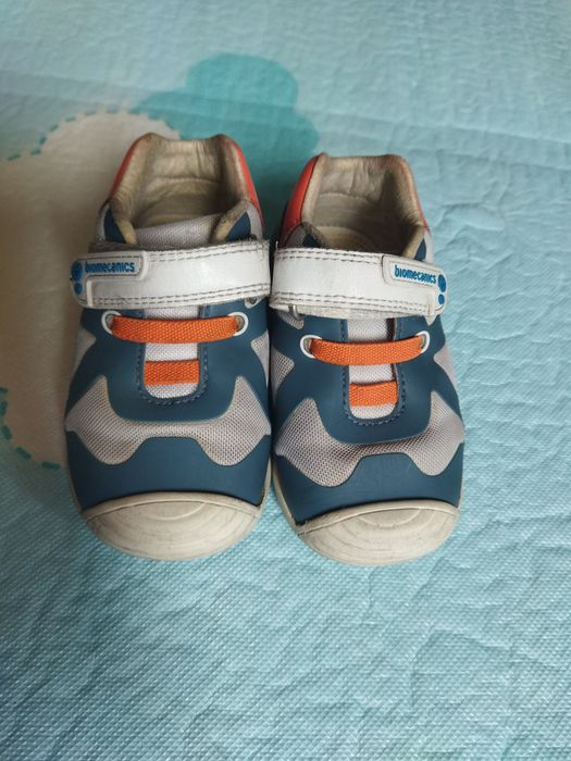 Обувки, маратонки Biomecanics, номер 22