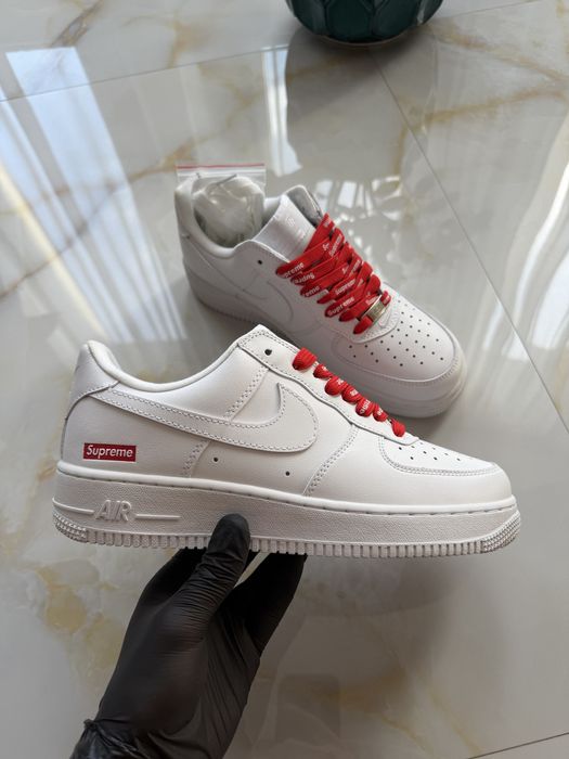 Adidasi Nike Air Force One Supreme