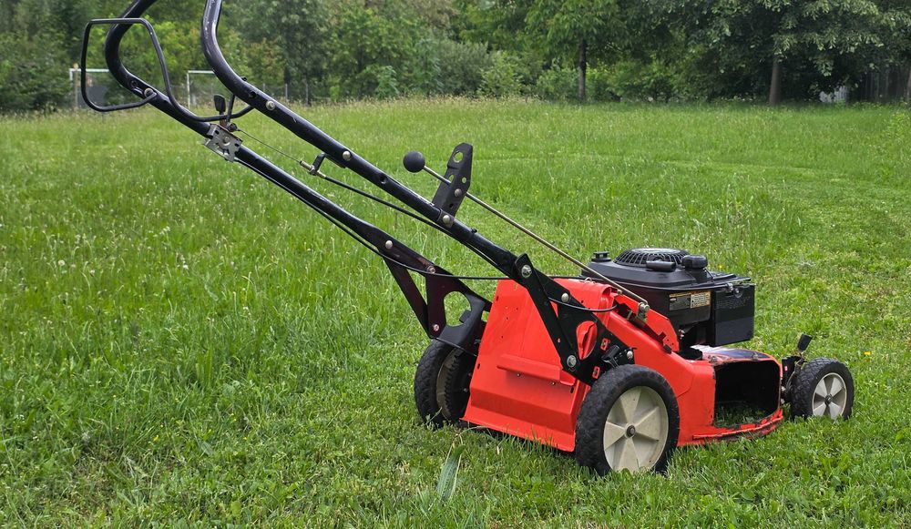 Masina tuns gazon ARIENS-21, americana