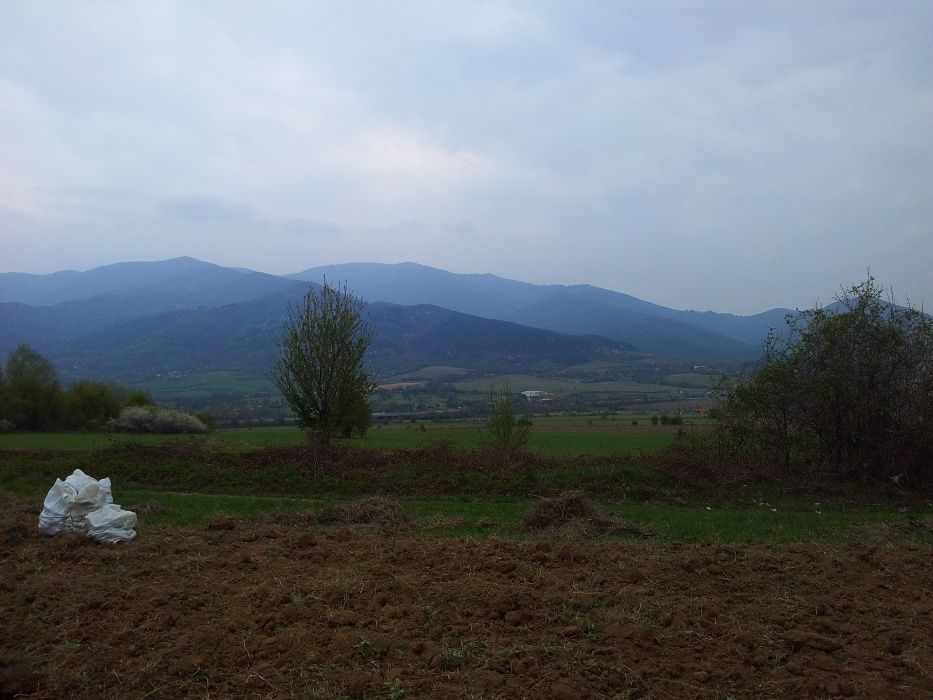 Продава се Земеделски имот в Правец -  кв.м за 20400 €/дка - Снимка #1