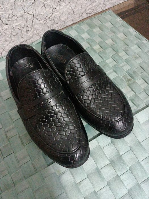 Продам туфли на мальчика