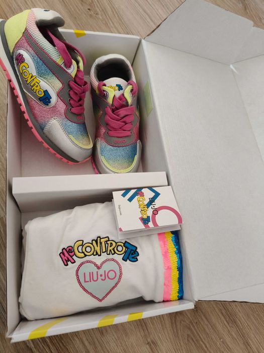 Комплект Liu jo маратонки #33 и анцуг 8г- нови