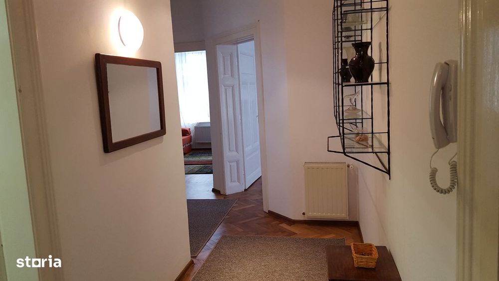 Apartament 3 camere la parter langa Parcul Sub Arini strada Rennes