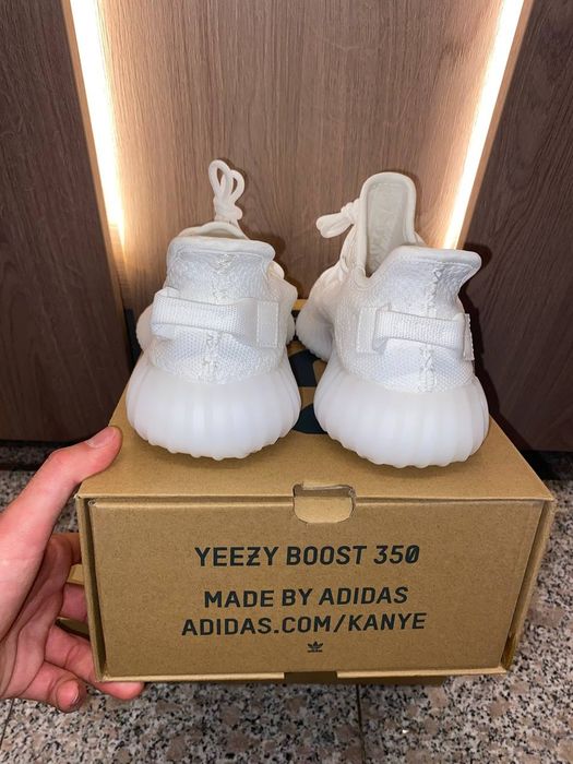 Yeezy Boost 350v2 Triple White