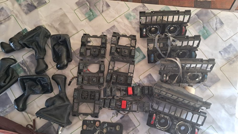 Мерс.124 Центр консольи..