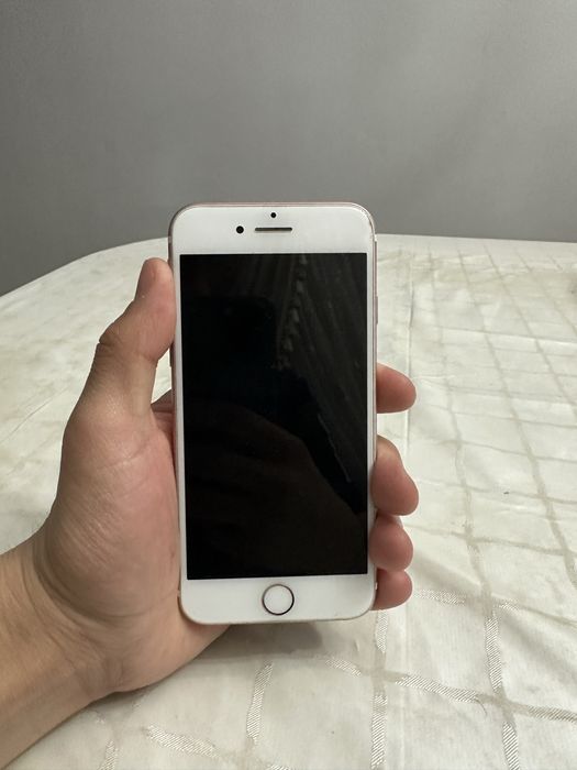 Продается айфон 7