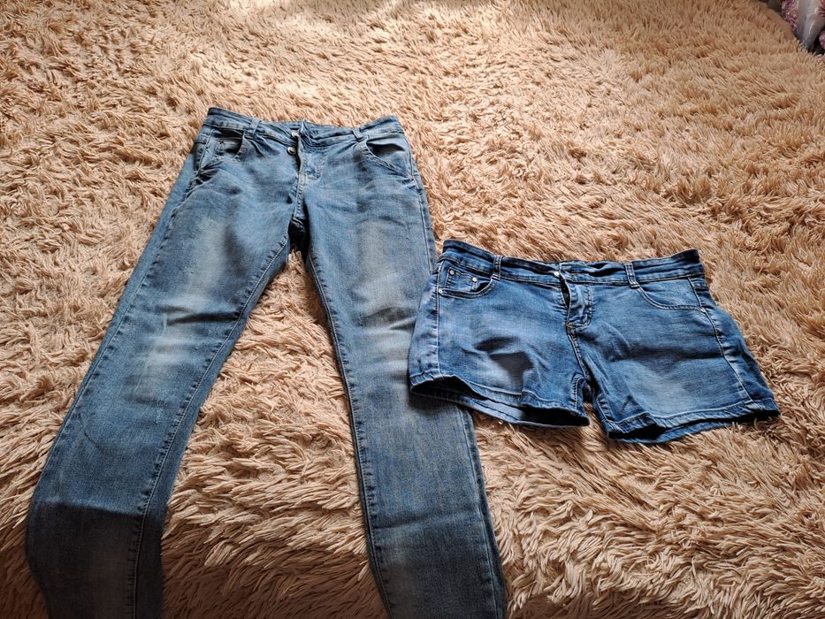 Разгрузка гардероба.