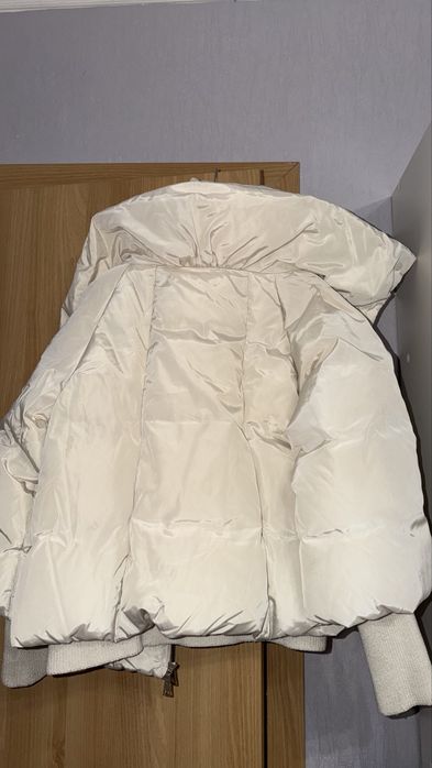 Продам куртку motivi