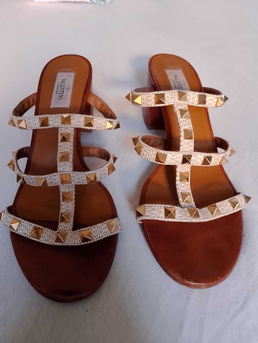 Оригинални сандали - Valentino Garavani Rockstud