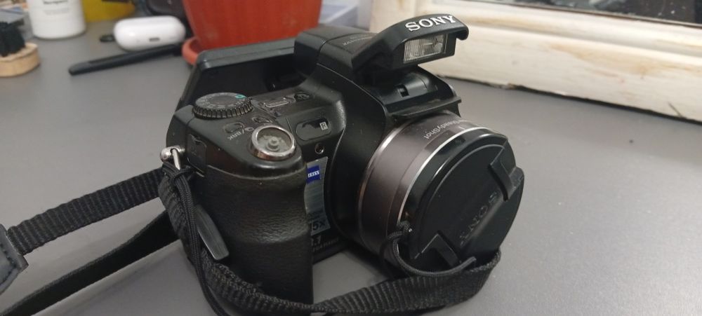 Продам фотоопарат срочно!
