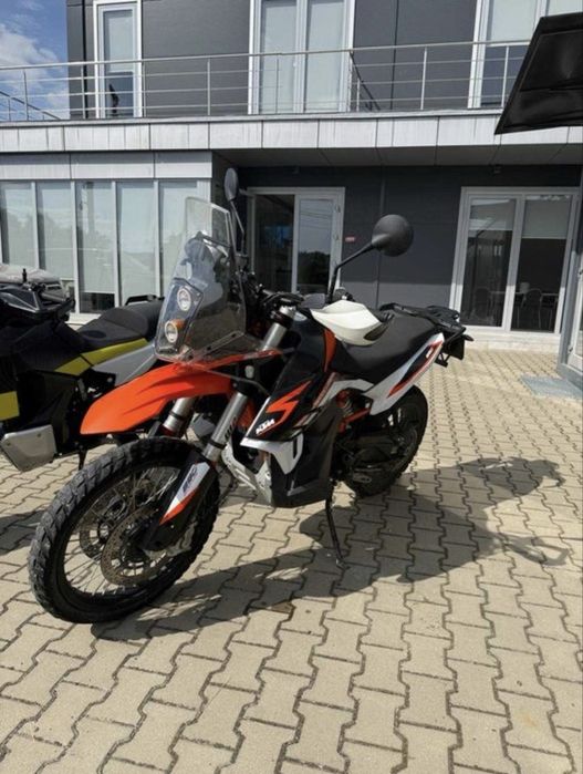 KTM 890 Adventure R 2022 + Rally Kit „Rade Garage“ - stare excelentă