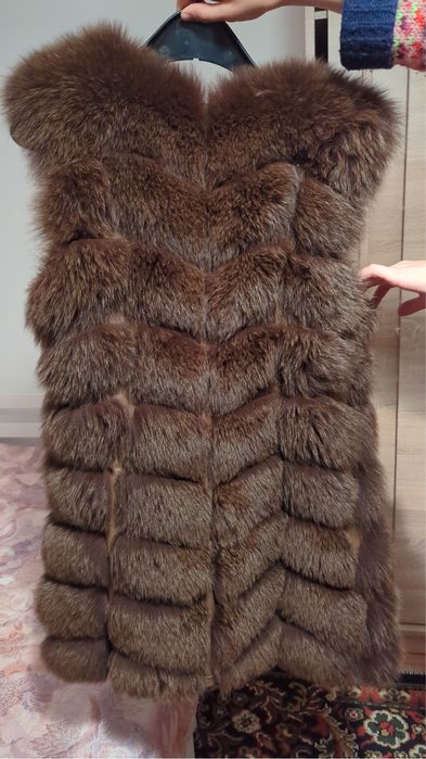Vand vesta de blana