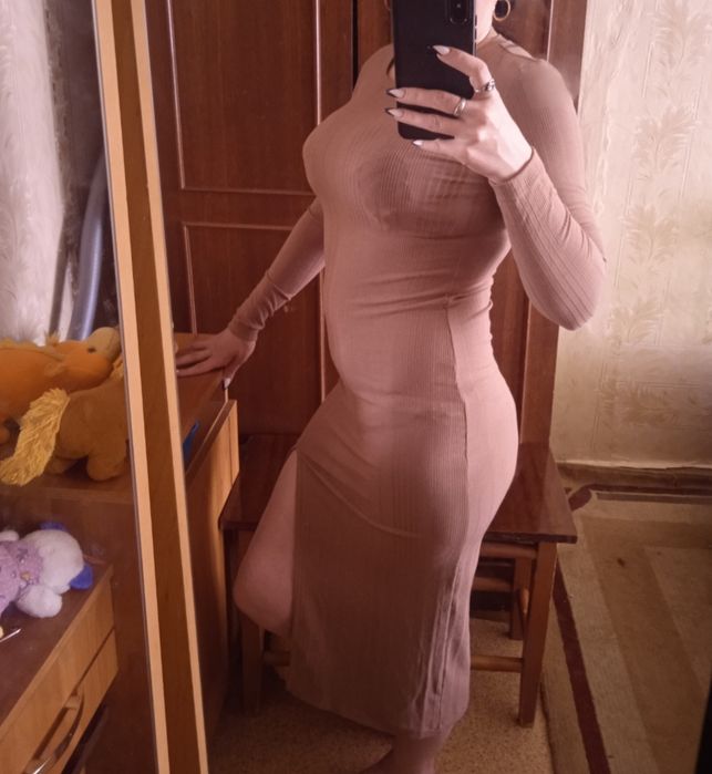 Продам женские платья