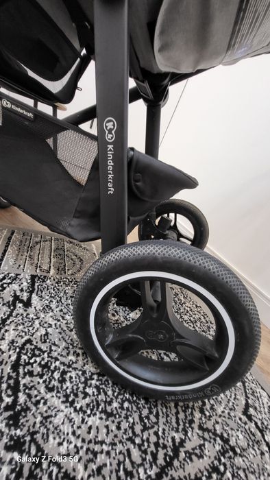 Детская коляска 2 в 1.