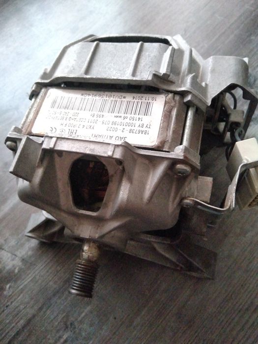 Двигатель стиральной машины.