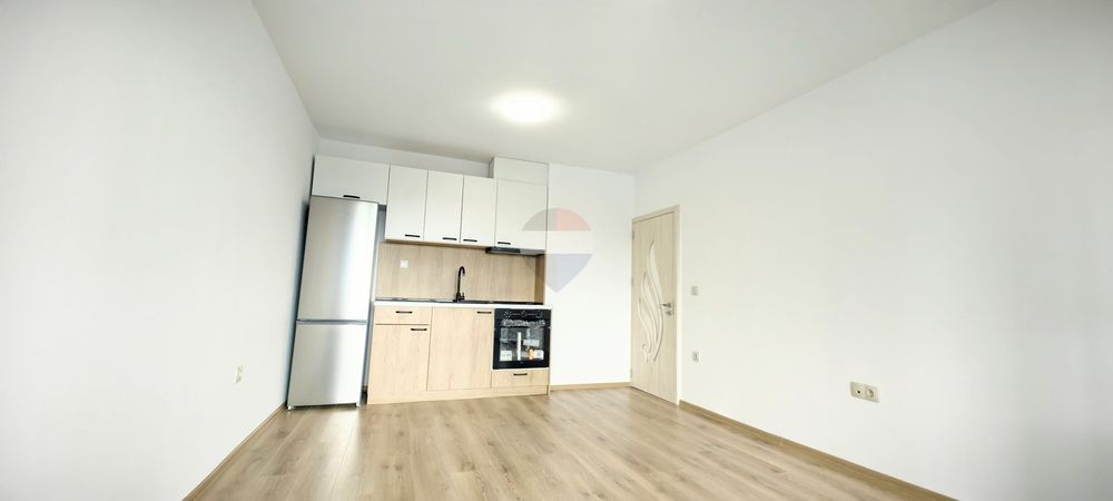 Преустроена разширена панелна гарсониера, кв. Възраждане гр.Варна. ЙГ