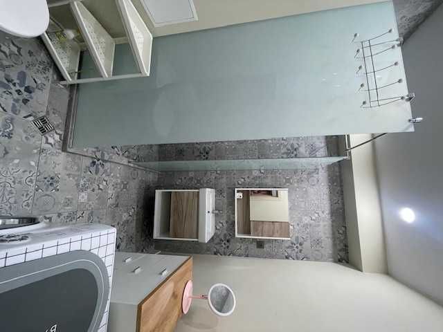 Продава се Тристаен апартамент в Варна, Червен площад - 86 кв.м за 3431 €/кв.м - Снимка #7