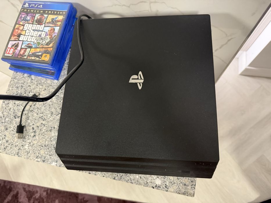 PS4 Pro 1tb 1 Joystick Fifa26,Gta5