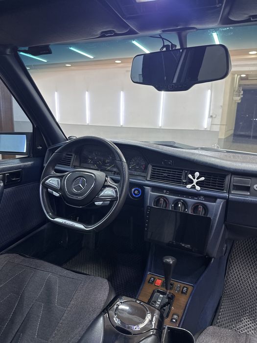 Mercsedec benz 190