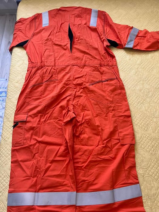 Продаётся летний комбинезон.