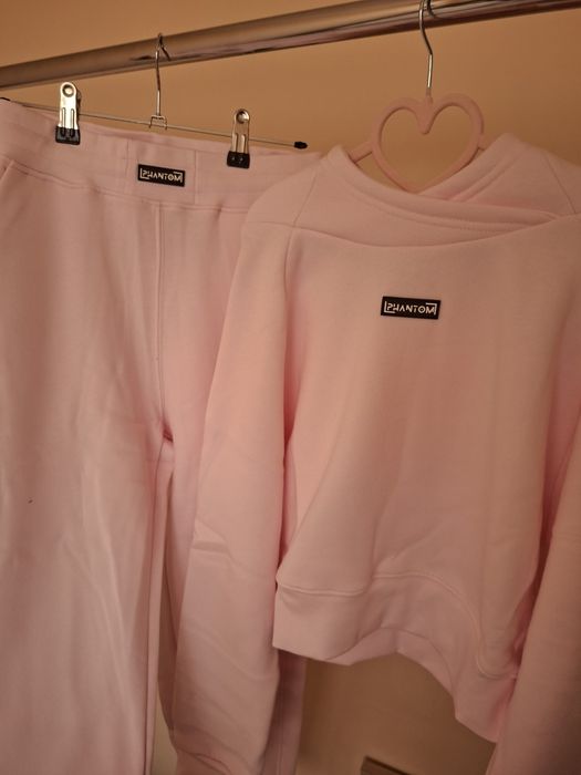 Дамски Спортни Екипи (S & M) - Идеалното Прилягане!