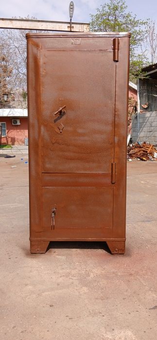 Сейф СССР калин листдан болган