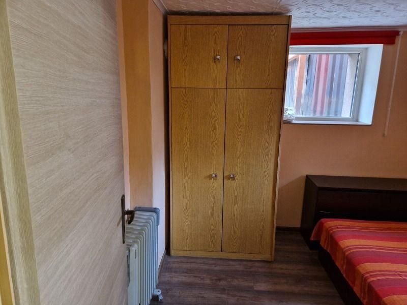 Двустаен, под наем, Център