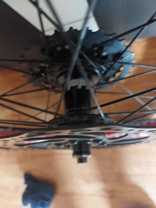 Vând roată spate 26 Mavic Deemax,butuc  Hope  pro 7
