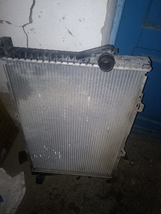 Радиатор охлаждения на БМВ Е39