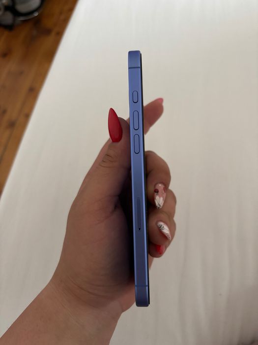 Iphonne 16 plus нов 28 пъти зареждан