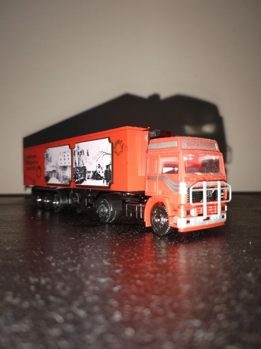 Камион VOLVO . Мащаб  1: 87.