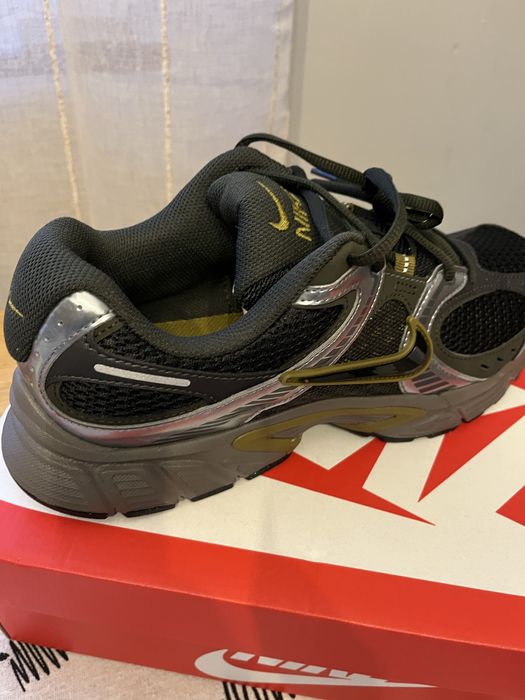 NIKE маратонки 43