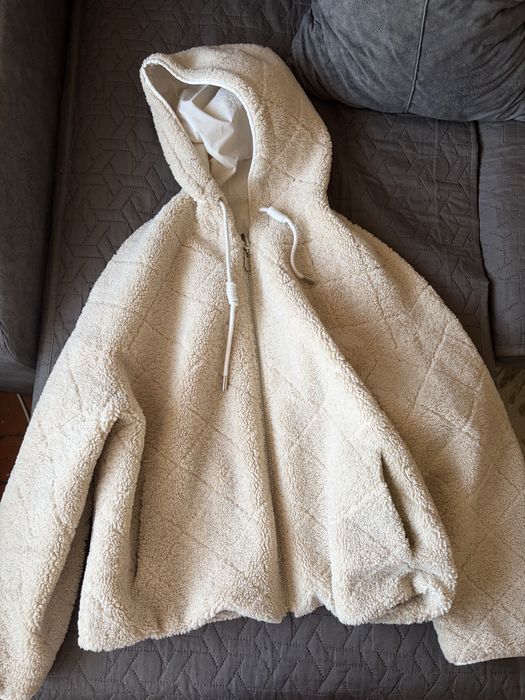 Продам 2 куртки на весну-осень